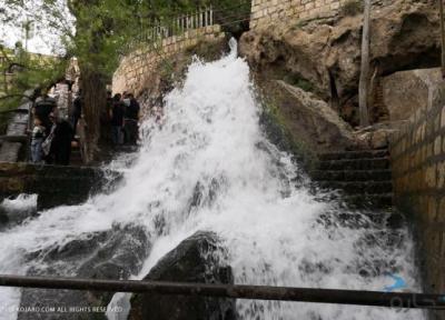 با آبشار زیبای نیاسر در شهرستان کاشان آشنا شوید